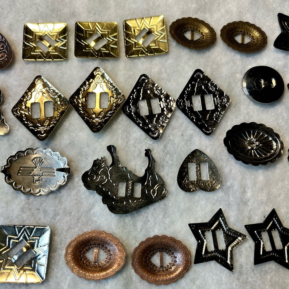Tandy Leather Craft Acessories Slotted Conches Matching Sets - Picture 7 of 8